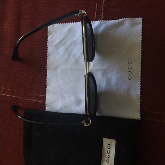 Gucci Glasses/Sunglasses - Picture 4 of 4